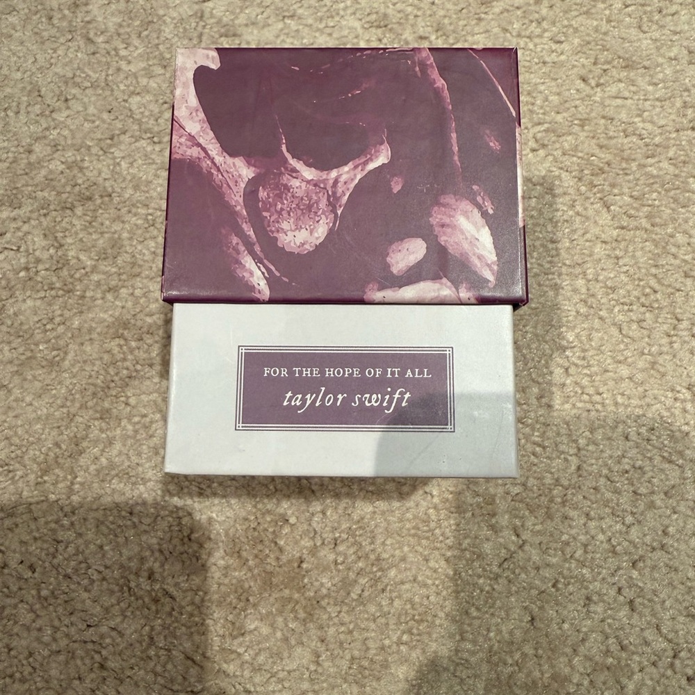 TAYLOR SWIFT Folklore Candle